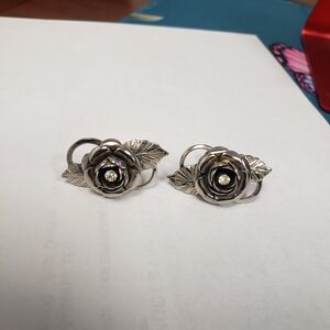 Silver Tone Rose Flower Screw back earrings.